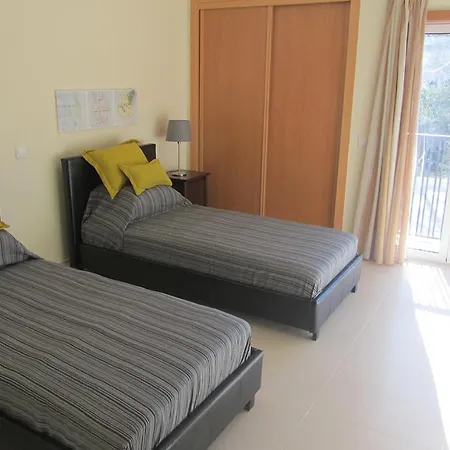 Beautiful 2-bed Apt In Cabanas De Cabrs Ταβίρα