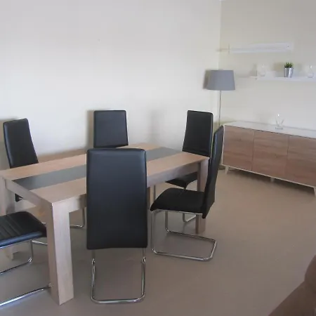 Beautiful 2-bed Apt In Cabanas De Cabrs Ταβίρα