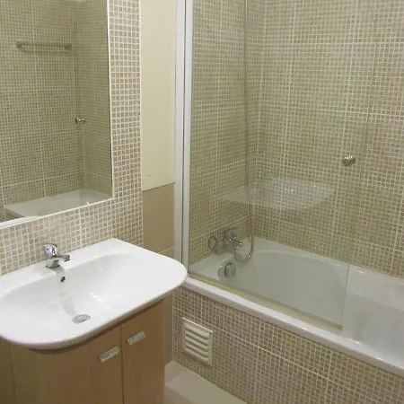 Διαμέρισμα Beautiful 2-bed Apt In Cabanas De Cabrs Ταβίρα